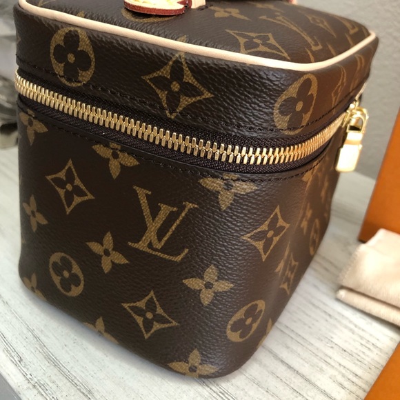 Bnib Louis Vuitton nice mini monogram bag cosmetic - Picture 4 of 11